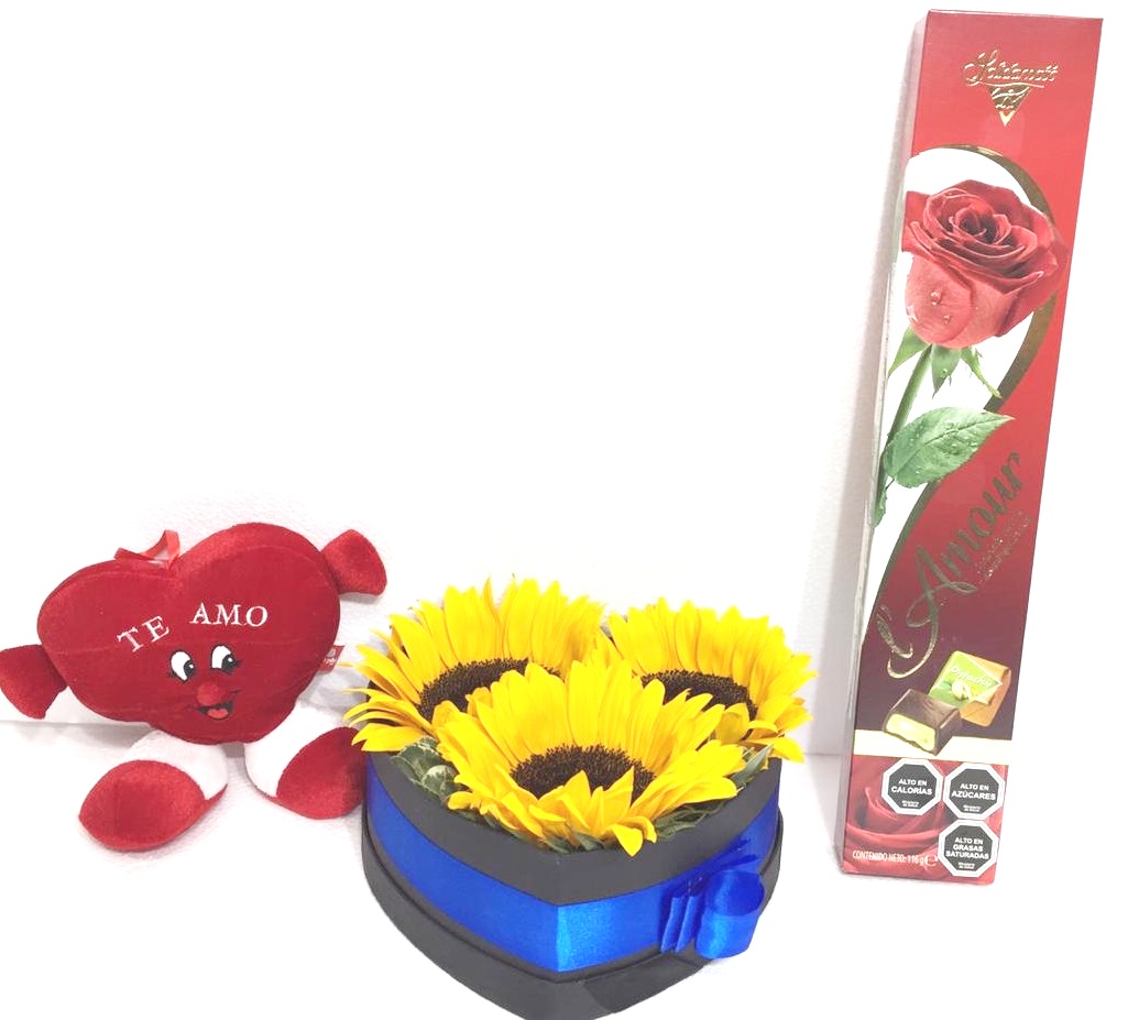 Caja Corazn 3 Girasoles, Peluchito Corazn 19 cm y Bombones de 116 Grs